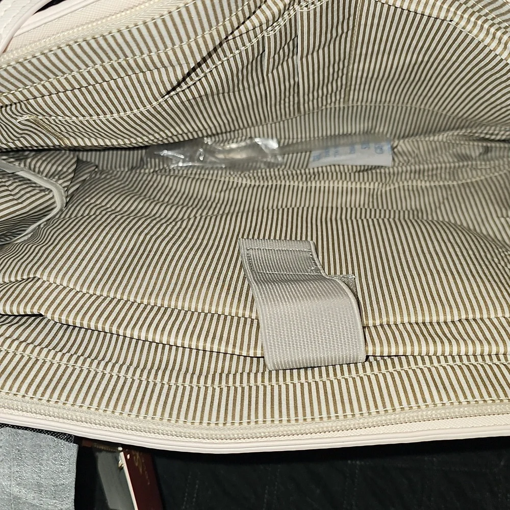 Nwt Elegant Black and Tan Handbag Set - Picture 6 of 7